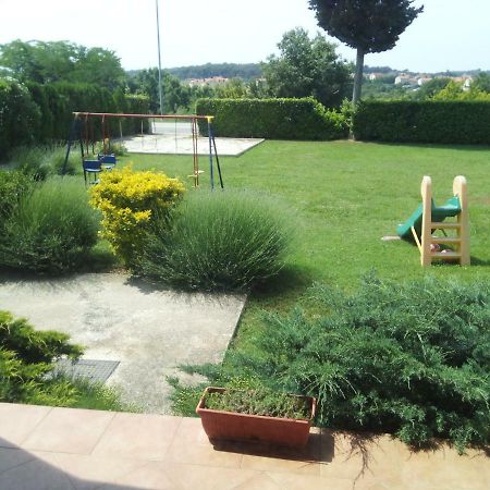 Apartment Melani Pula Bagian luar foto