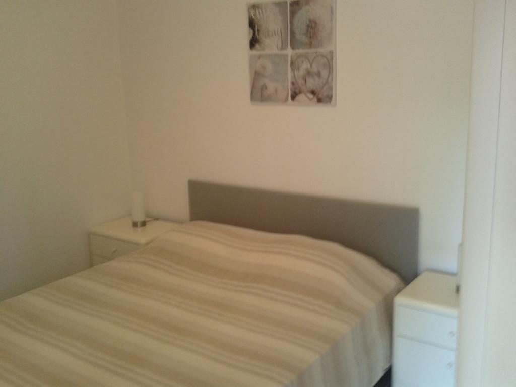 Apartment Melani Pula Bagian luar foto
