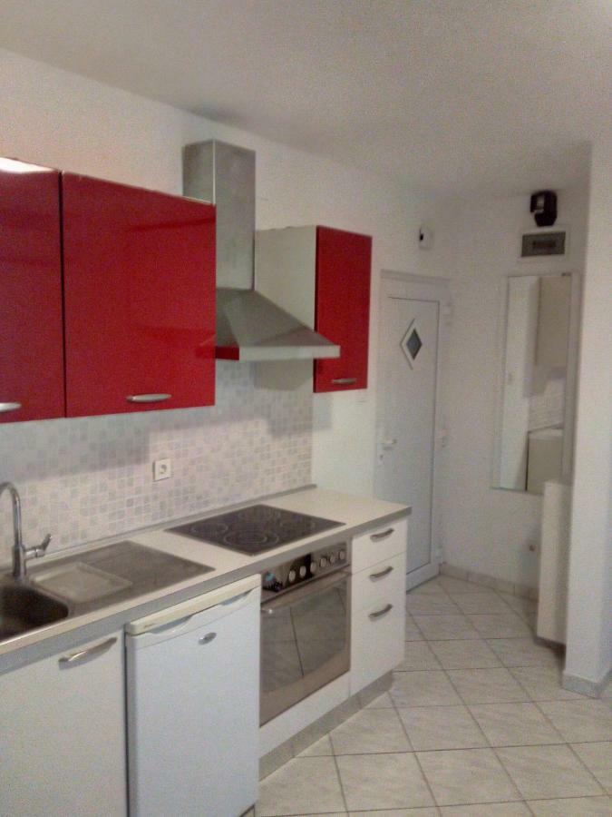 Apartment Melani Pula Bagian luar foto