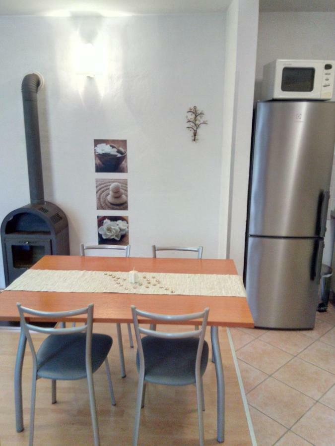Apartment Melani Pula Bagian luar foto