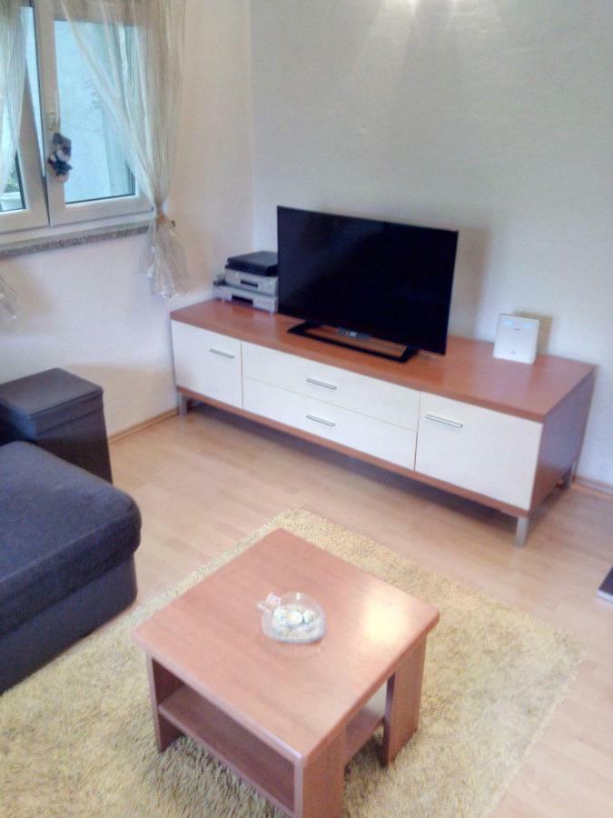 Apartment Melani Pula Bagian luar foto